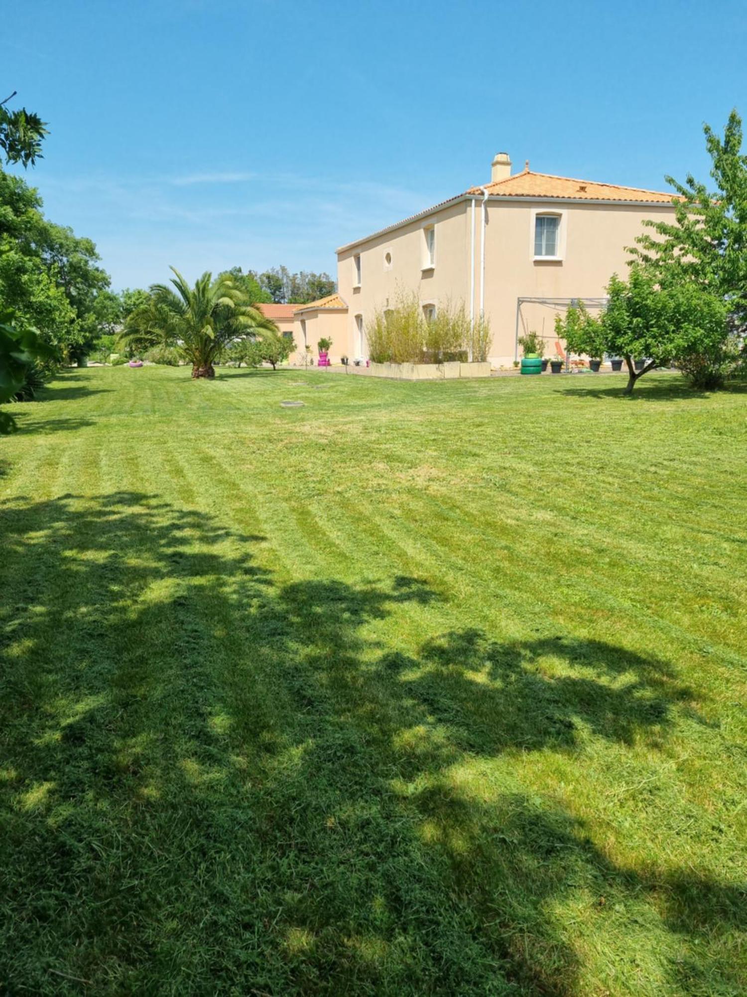 Le Logis Du Marais Bed and Breakfast Les Magnils-Reigniers Exterior foto